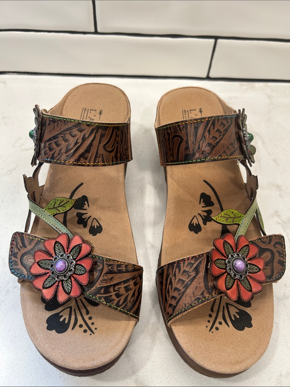 L’Artiste Aymee Spring Step Leather Floral Embellished Women’s Sandals NWOT - Picture 7 of 10